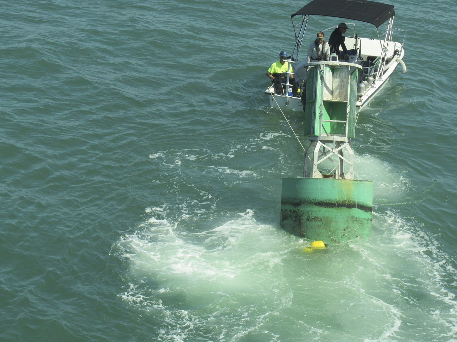 coast-guard-develops-and-tests-environmentally-friendly-buoy-moorings